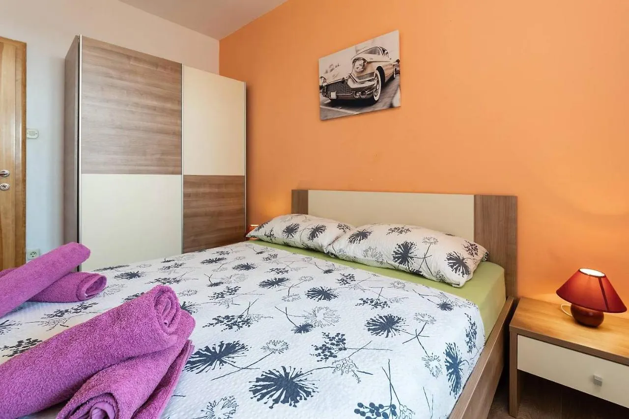Guest house Apartments Villa Eric Kastelir