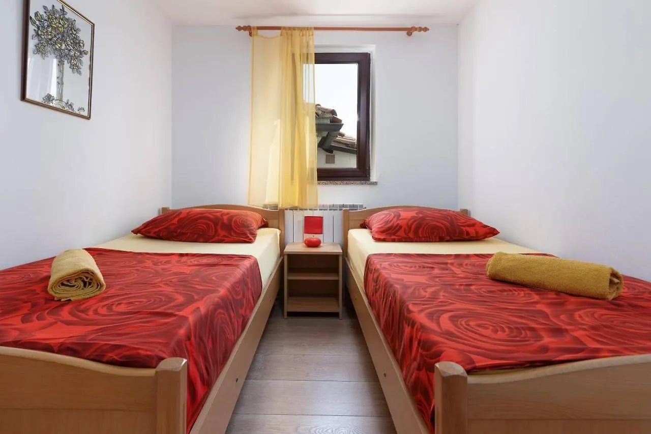 Apartments Villa Eric Kastelir Guest house