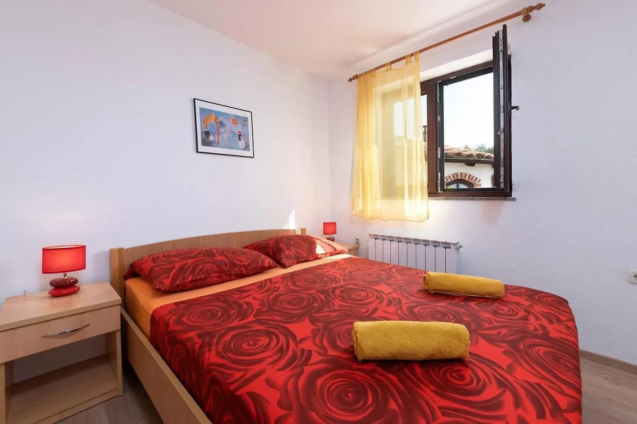 Apartments Villa Eric Kastelir Guest house