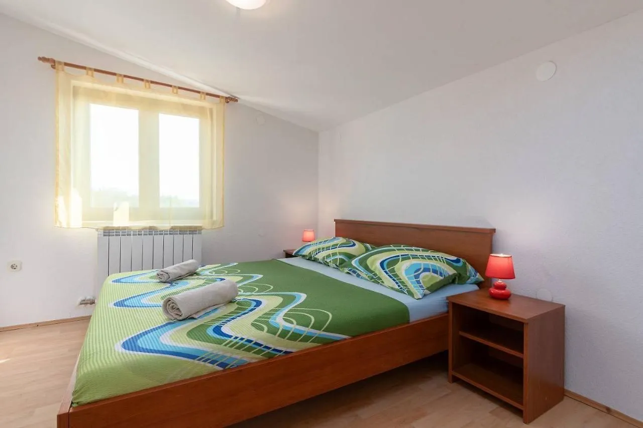 Guest house Apartments Villa Eric Kastelir