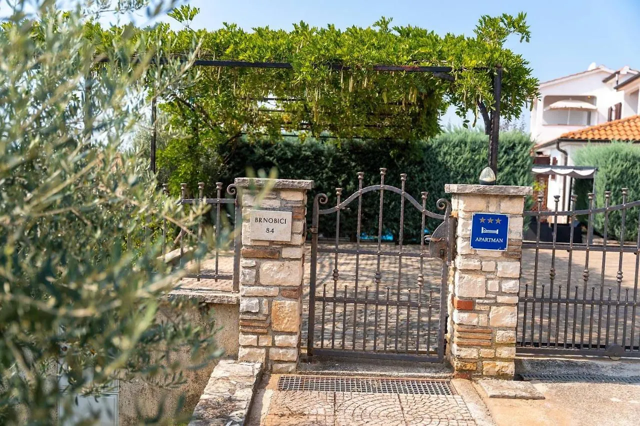 Apartments Villa Eric Kastelir Guest house
